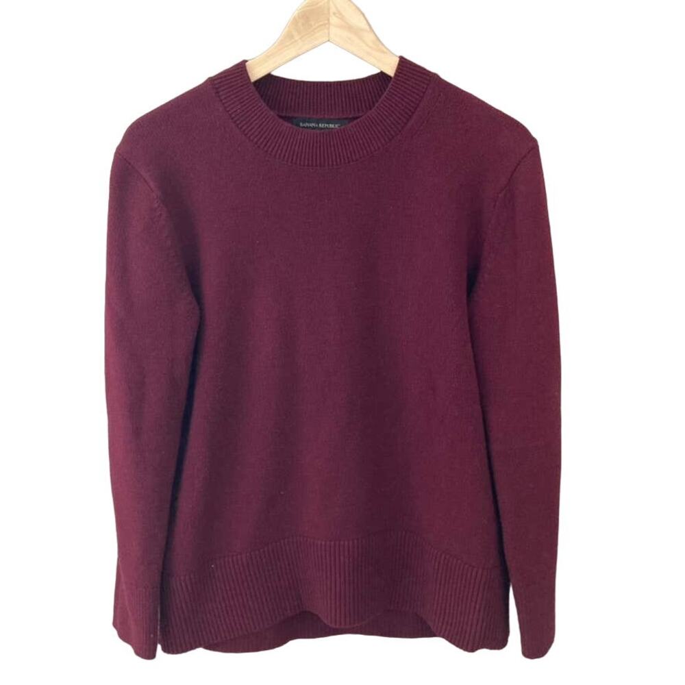 Banana Republic Sweater - Plum - Small